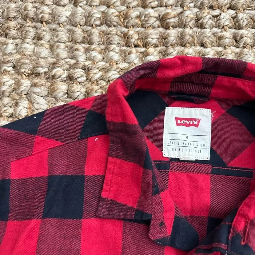 Levi's Buffalo Plaid Flannel Shirt (Medium) Black Red